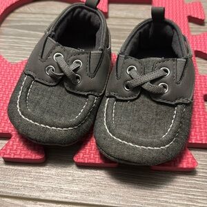 Baby crib shoes. Dressy grey. New! Never worn.